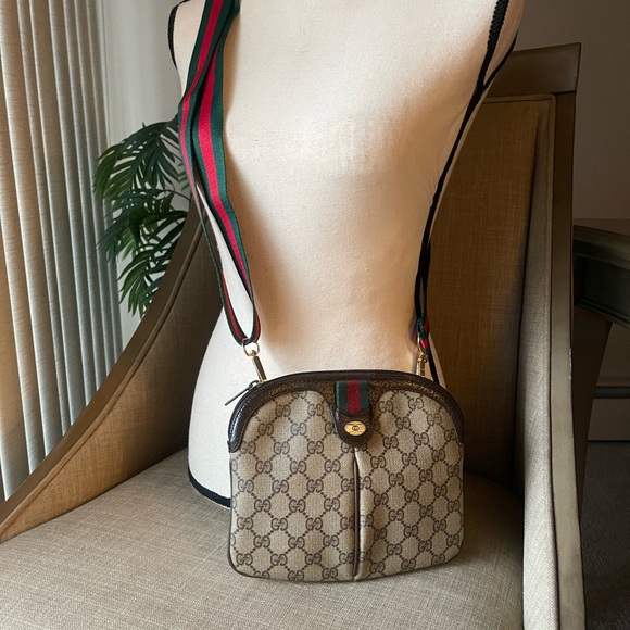 Authenticc Gucci vintage web sherry line crossbodydy bag 904.02.047 (C20001) - Picture 6 of 16